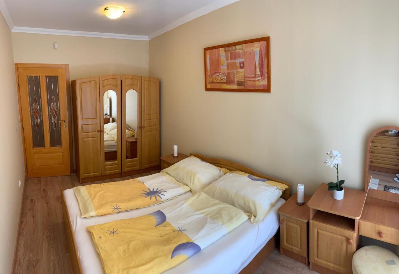 Relax Apartman Hajdúszoboszló Eksteriør bilde